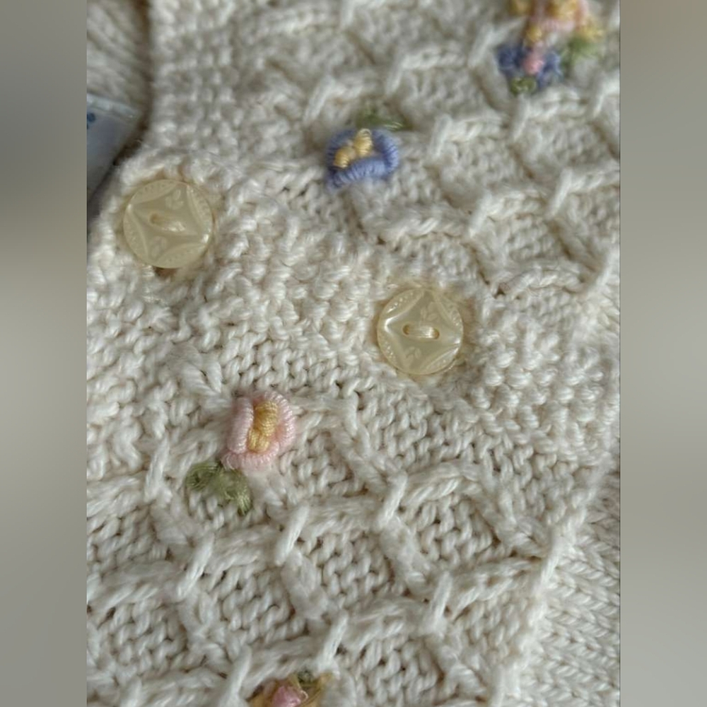 Ralph Lauren Baby Girl Floral Embroidery Cardigan Sweater Size 3-6 Months - Picture 3 of 9